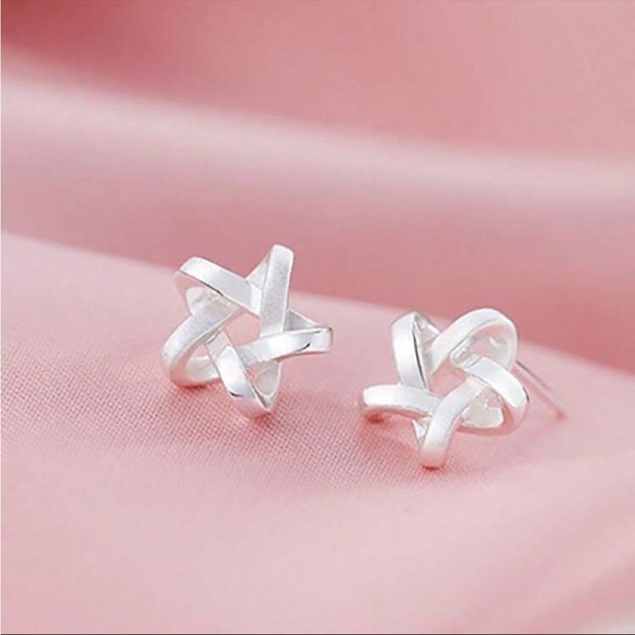 Luxe solid 925 sterling sliver star design rhinestone stud earrings - Picture 2 of 5
